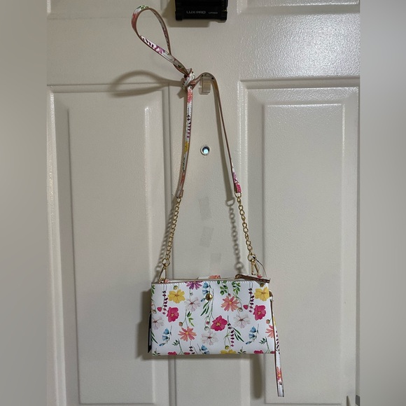 NWT Nanette Lepore Francine Wallet/Clutch/Crossbody On A Chain - Picture 3 of 13